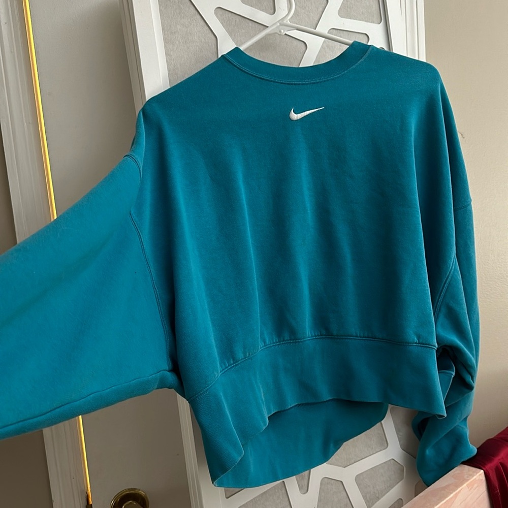 Nike Cropped sweatshirt- oversized